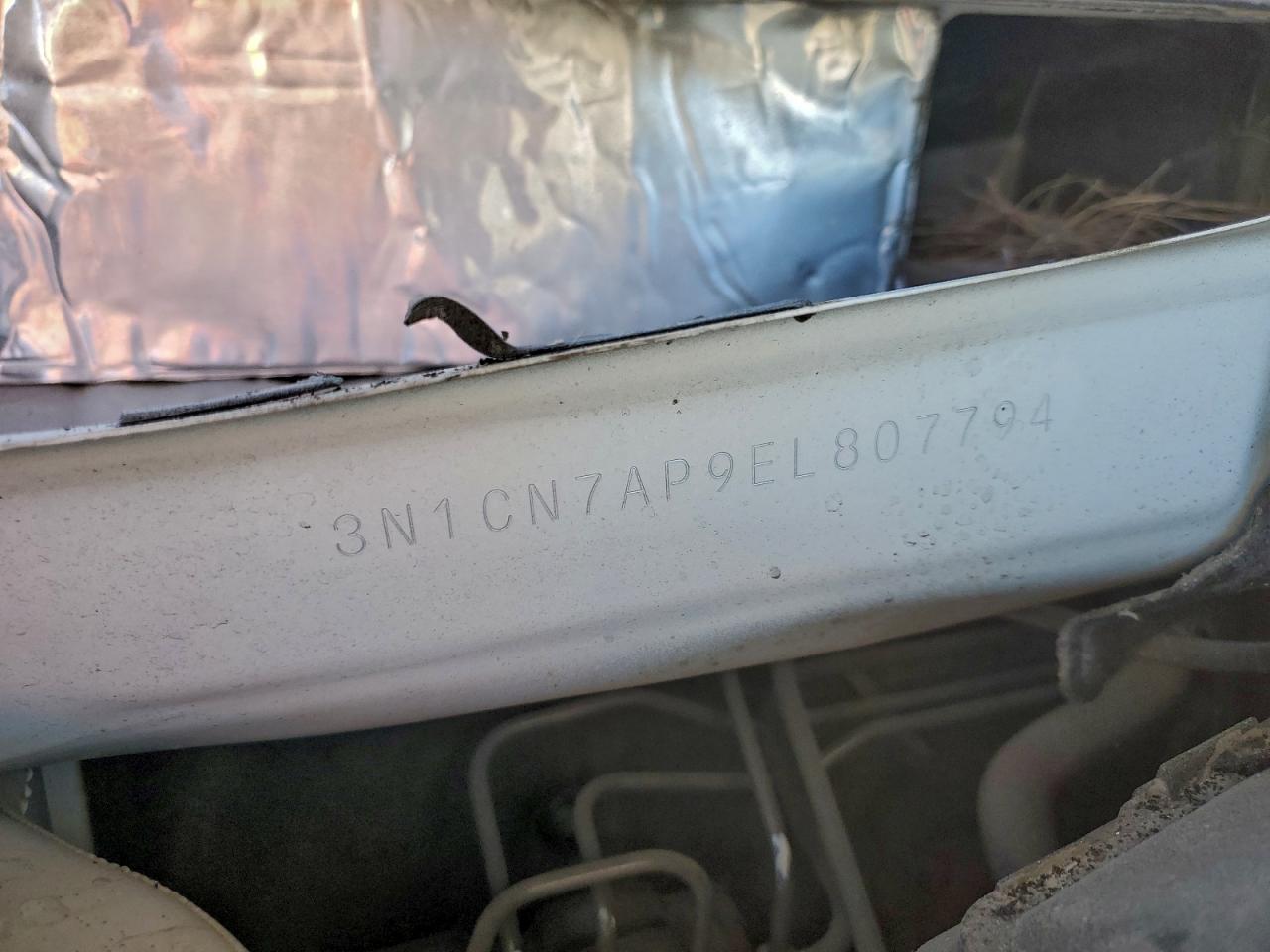 Nissan Versa S Image 6