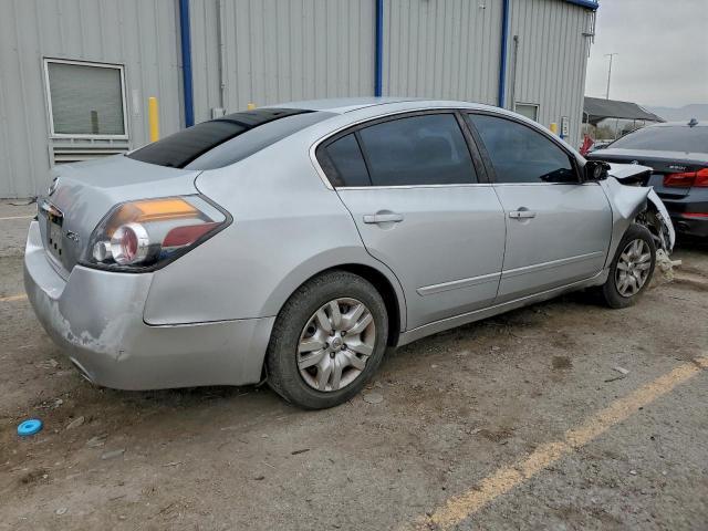 Nissan Altima Base Image 10