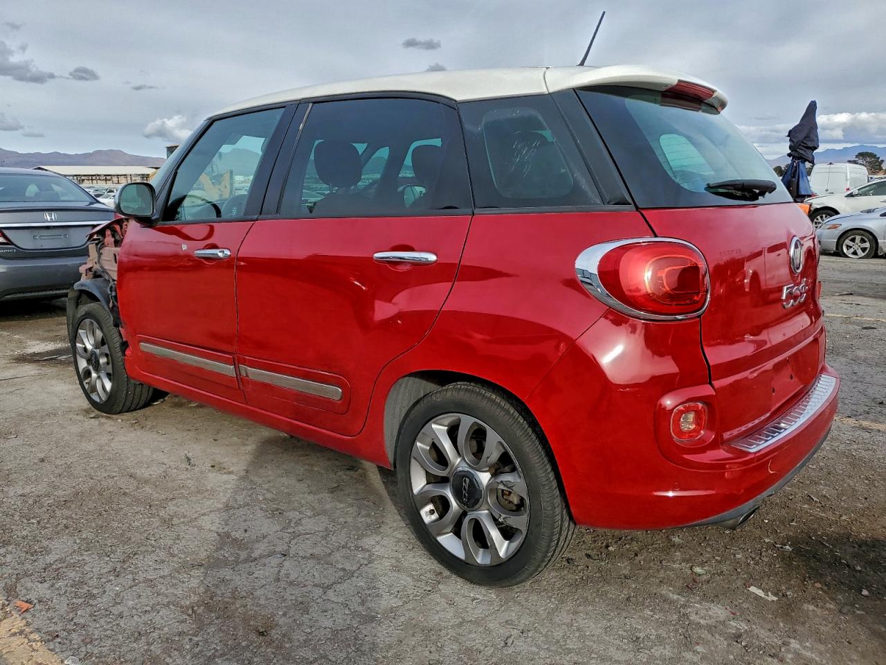 FIAT 500 Lounge Image 2