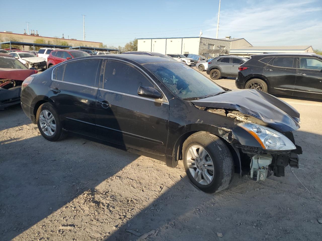 Nissan Altima Base Image 8