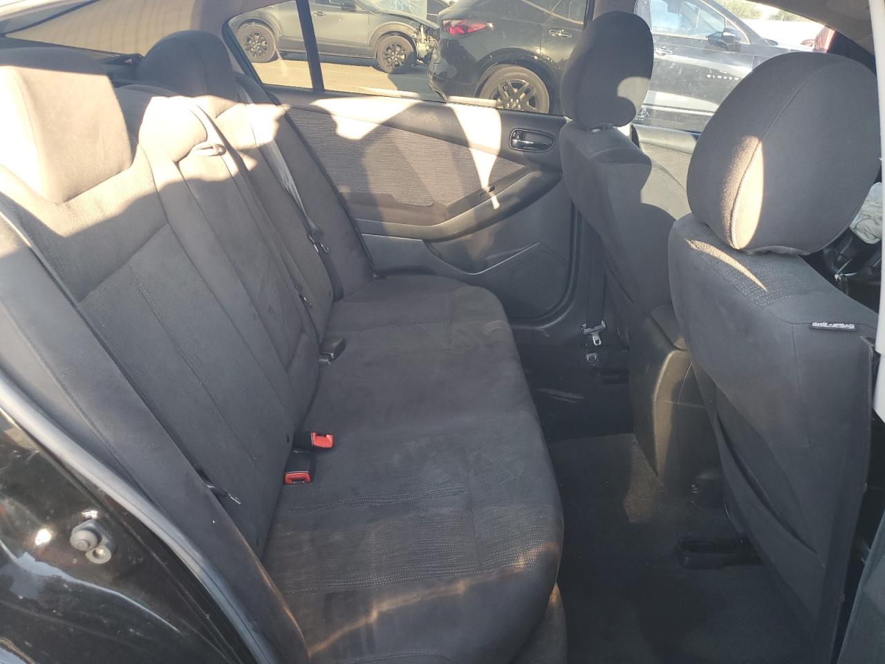 Nissan Altima Base Image 5