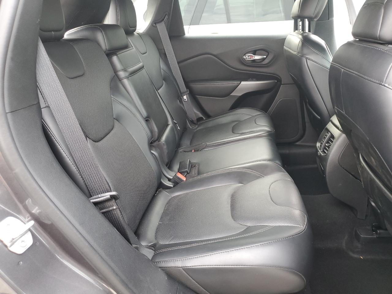 Jeep Grand Cherokee Limited Image 10