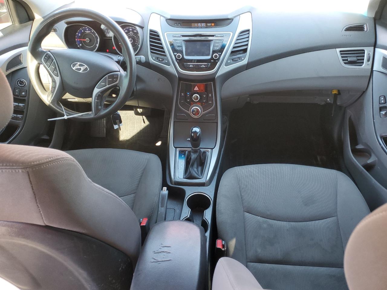 Hyundai ELANTRA Se Image 6