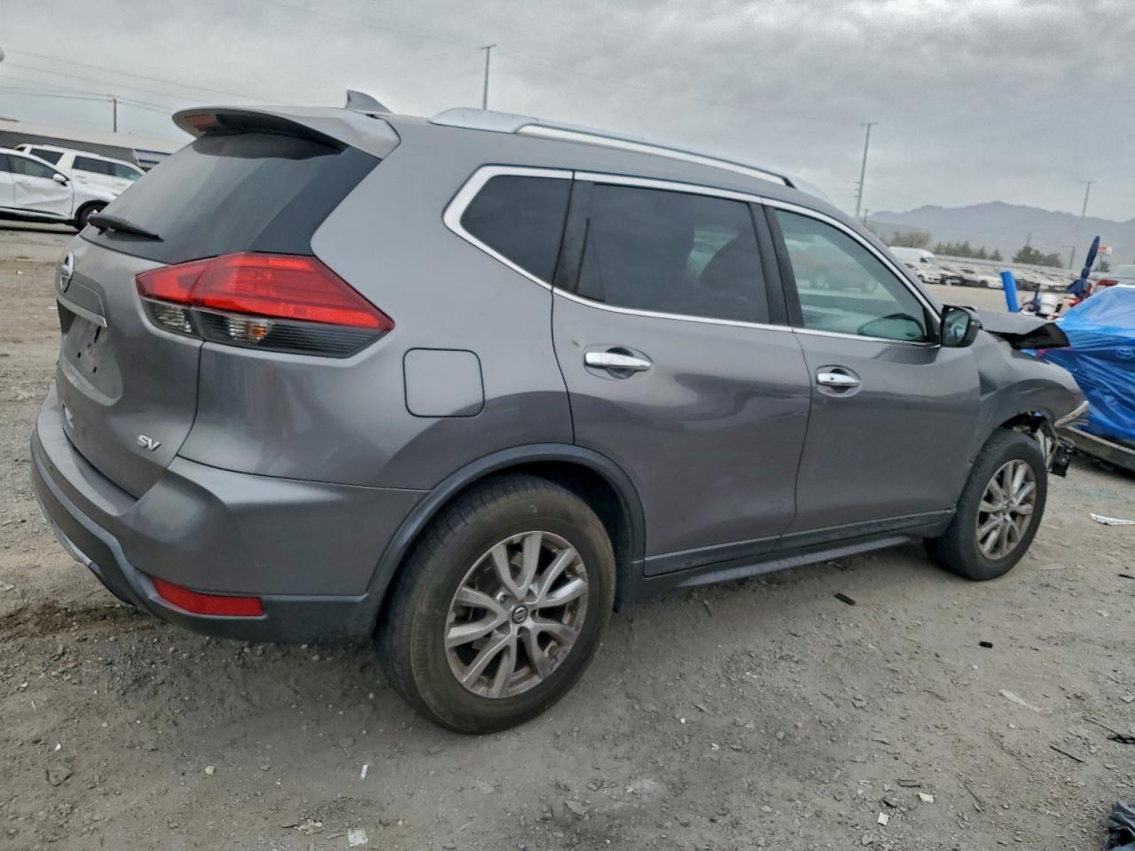 Nissan Rogue S Image 5