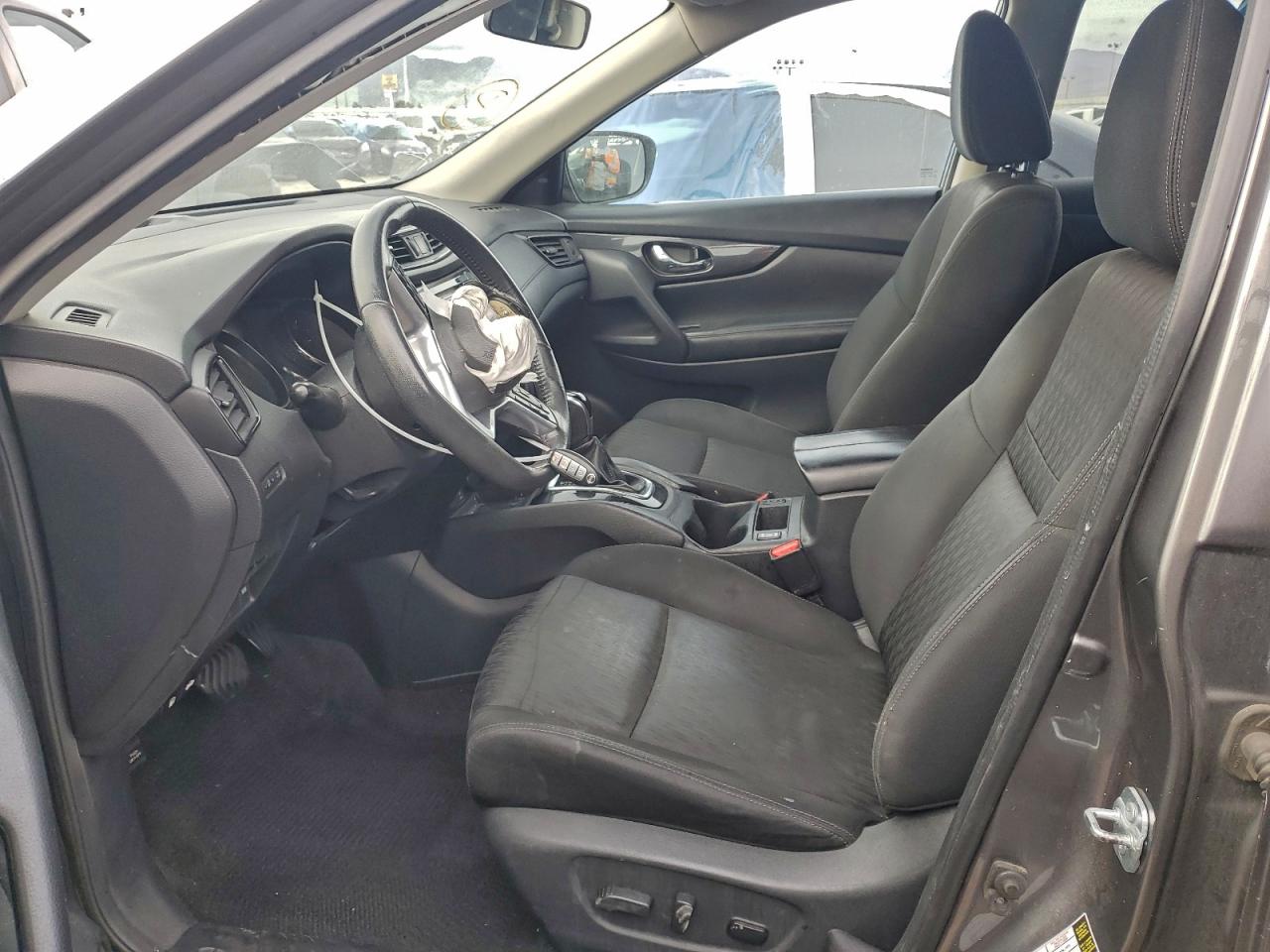 Nissan Rogue S Image 8