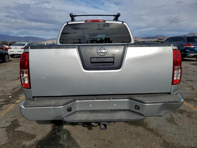 Nissan Frontier Crew Cab Le Image 11