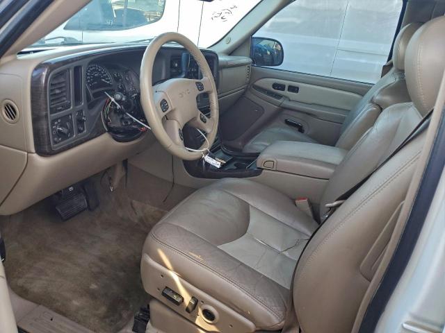 GMC Yukon Denali Image 6