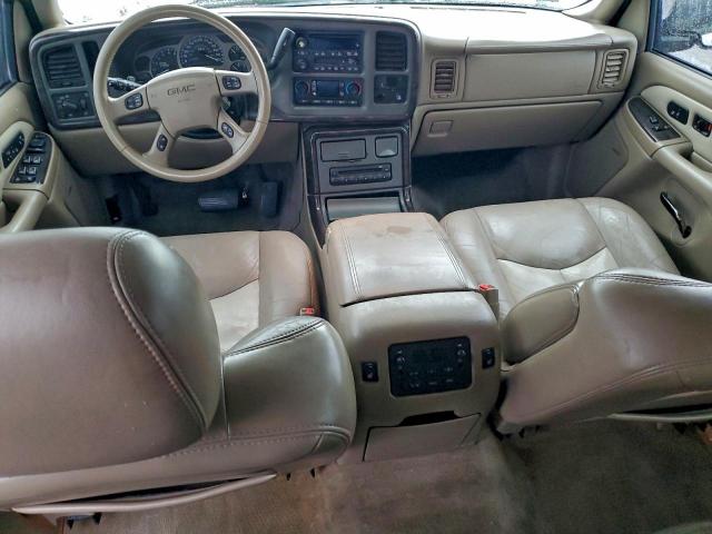 GMC Yukon Denali Image 9