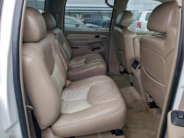 GMC Yukon Denali Image 10