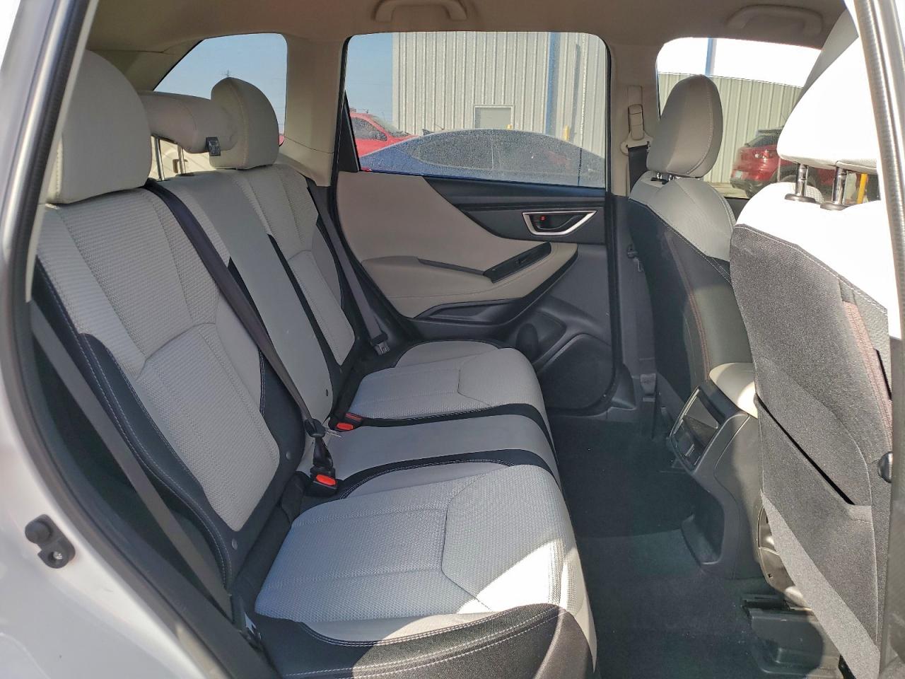 Subaru Forester Image 8