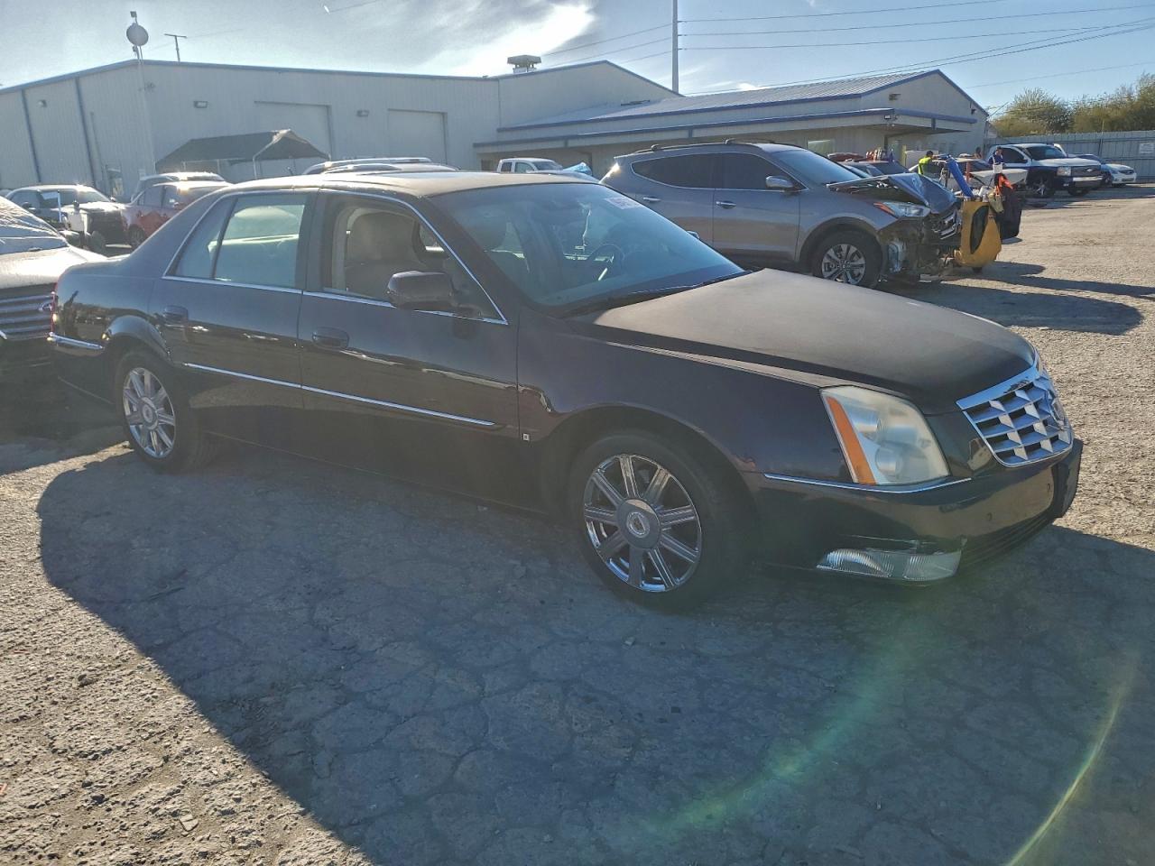 Cadillac DTS Image 4