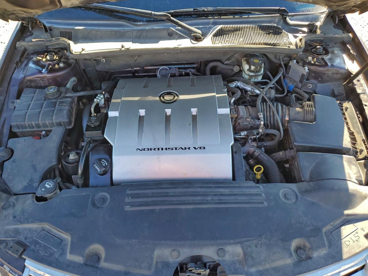 Cadillac DTS Image 6