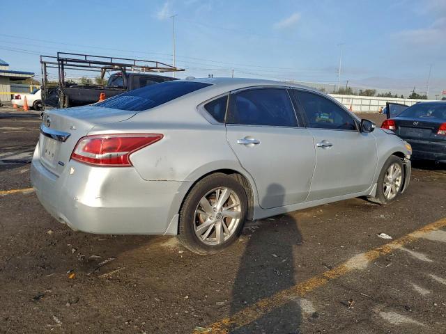 Nissan Altima 2.5 Image 4