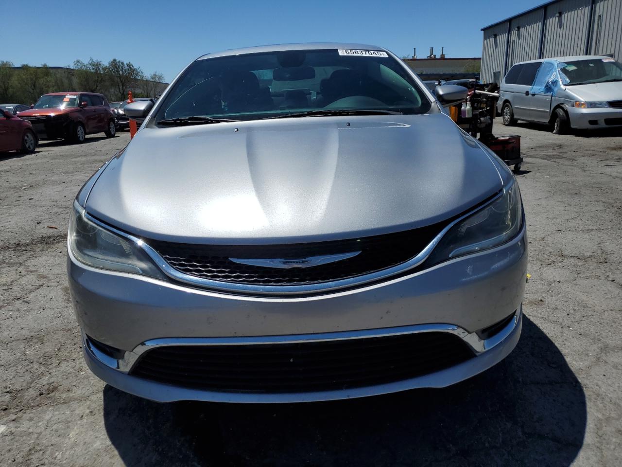 Chrysler 200 Limited Image 9