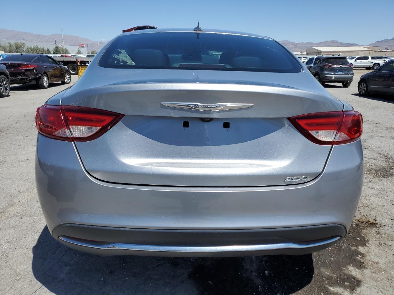 Chrysler 200 Limited Image 3