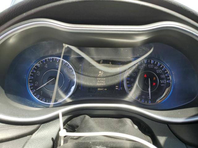 Chrysler 200 Limited Image 12