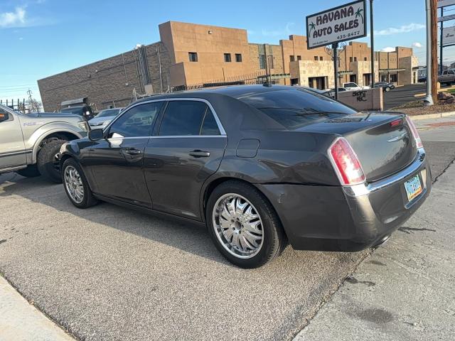 Chrysler 300 Image 8
