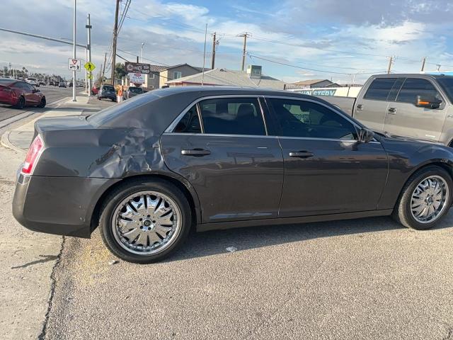 Chrysler 300 Image 10