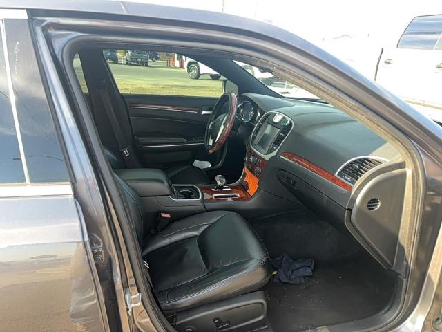 Chrysler 300 Image 7