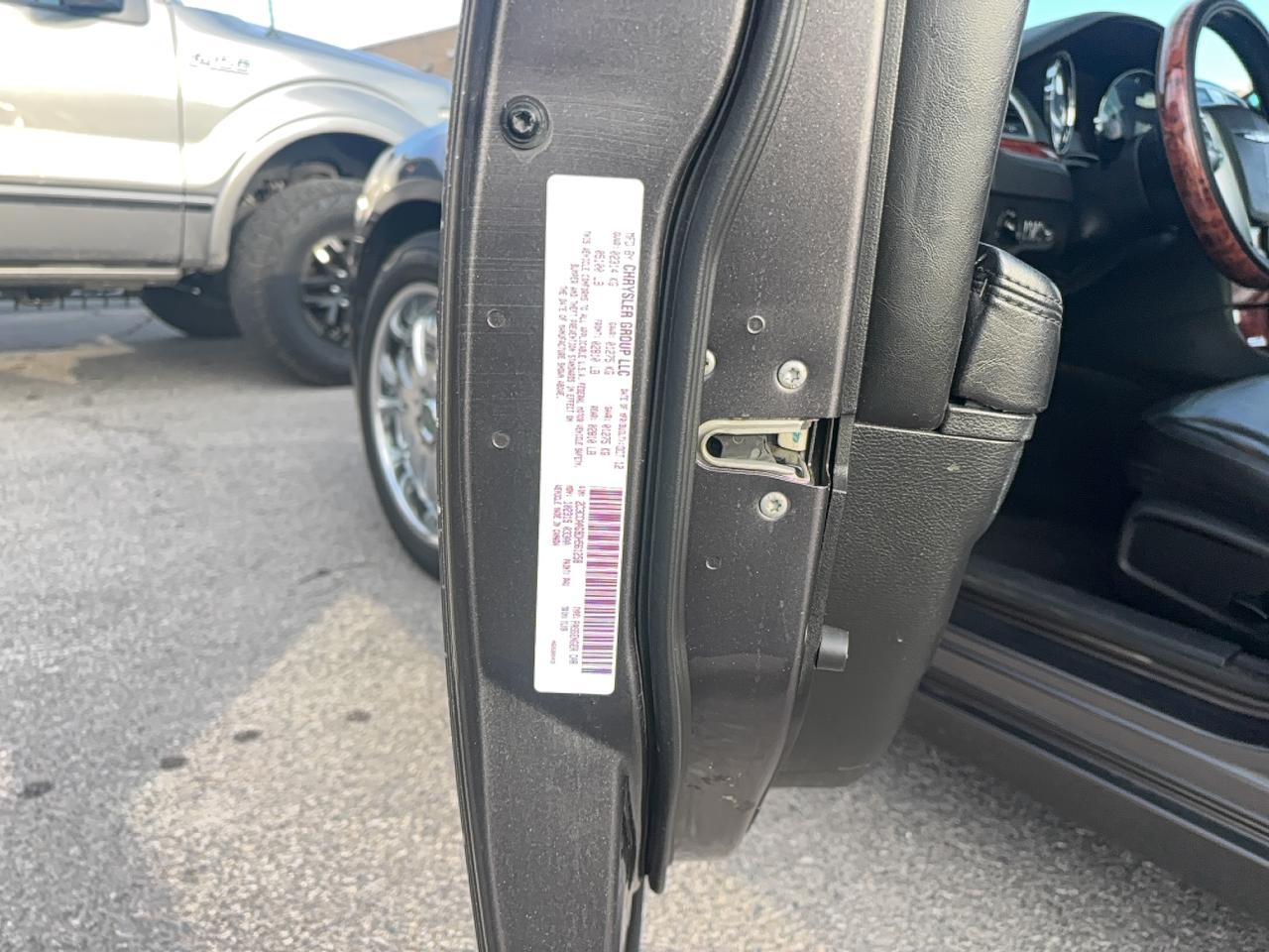 Chrysler 300 Image 5