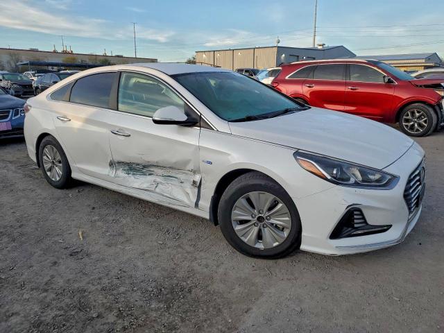 Hyundai SONATA Hybrid Image 12