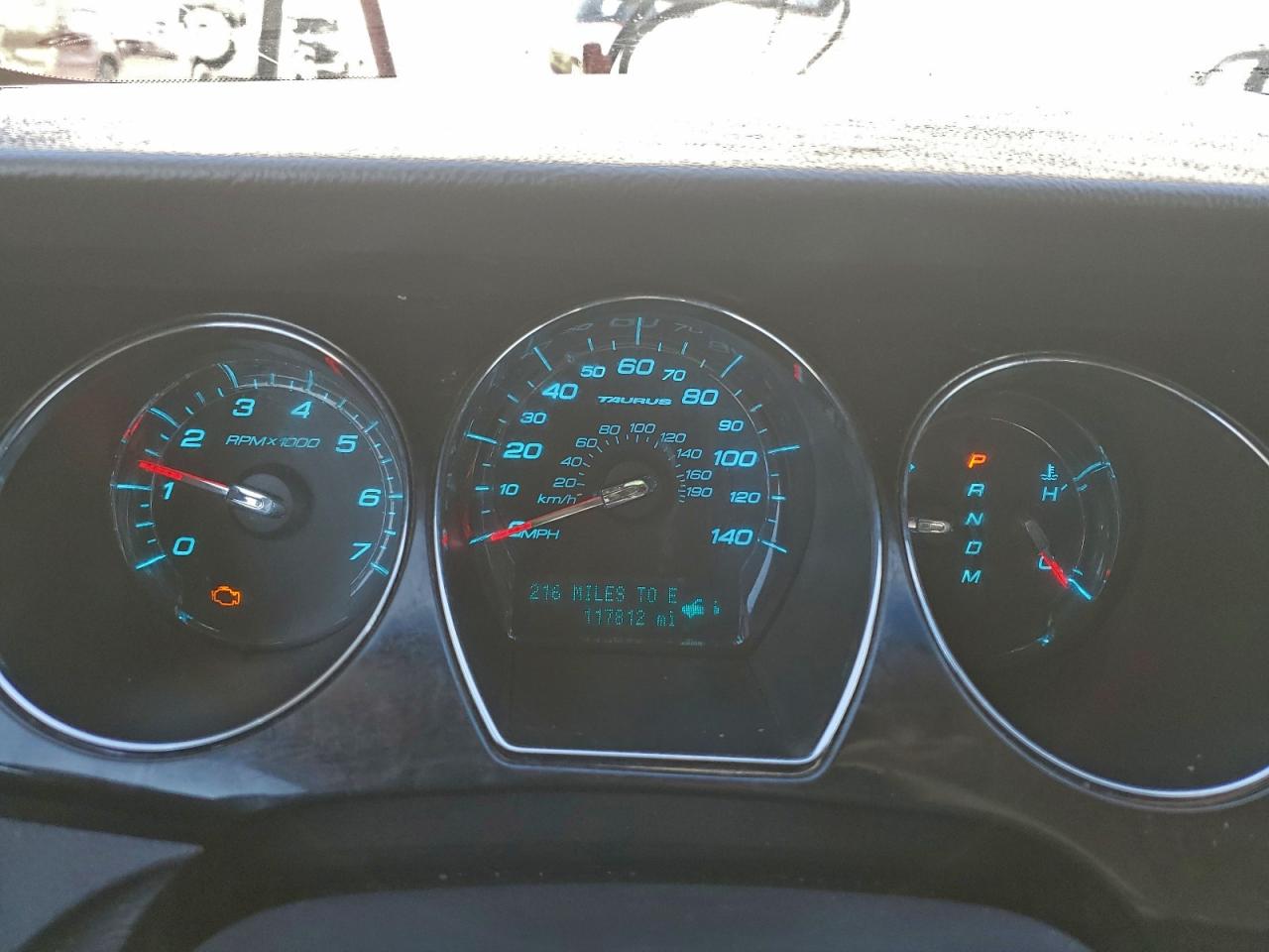 Ford Taurus Limited Image 9