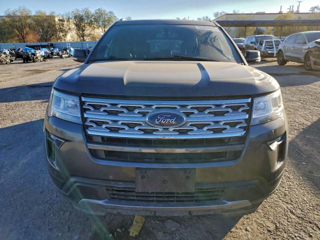 Ford Explorer Xlt Image 11