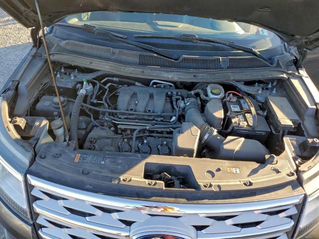 Ford Explorer Xlt Image 4