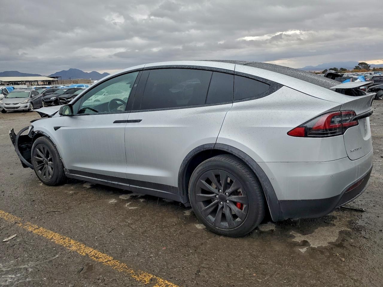 Tesla Model X Image 10