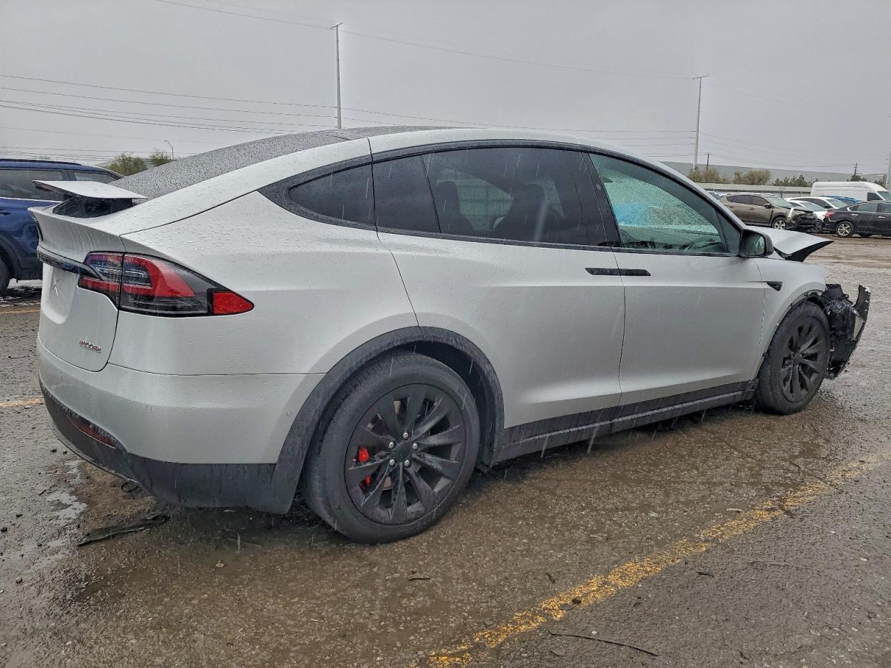 Tesla Model X Image 2