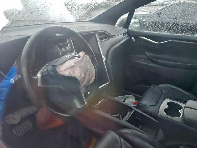 Tesla Model X Image 12