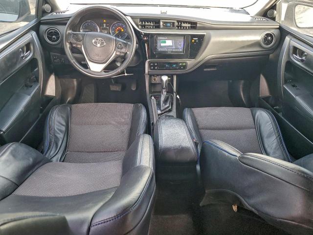 Toyota Corolla L Image 7