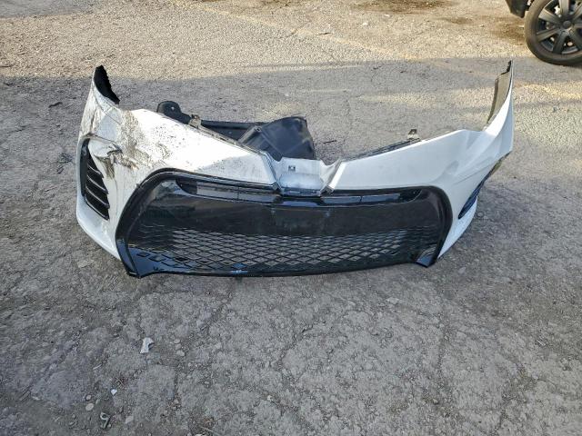 Toyota Corolla L Image 9