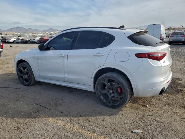 Alfa Romeo Stelvio Ti Image 10