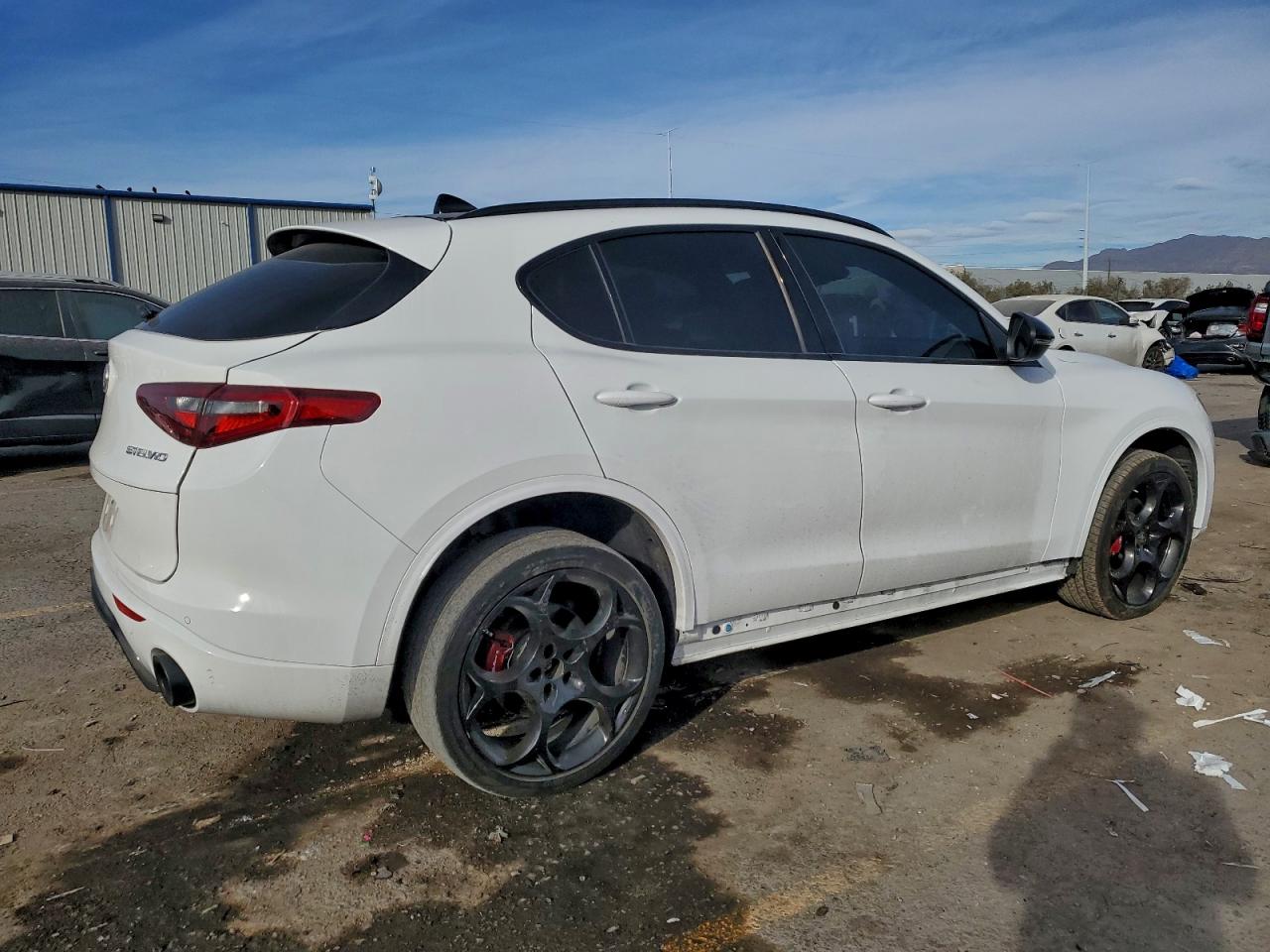 Alfa Romeo Stelvio Ti Image 3