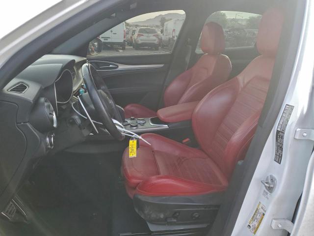 Alfa Romeo Stelvio Ti Image 9