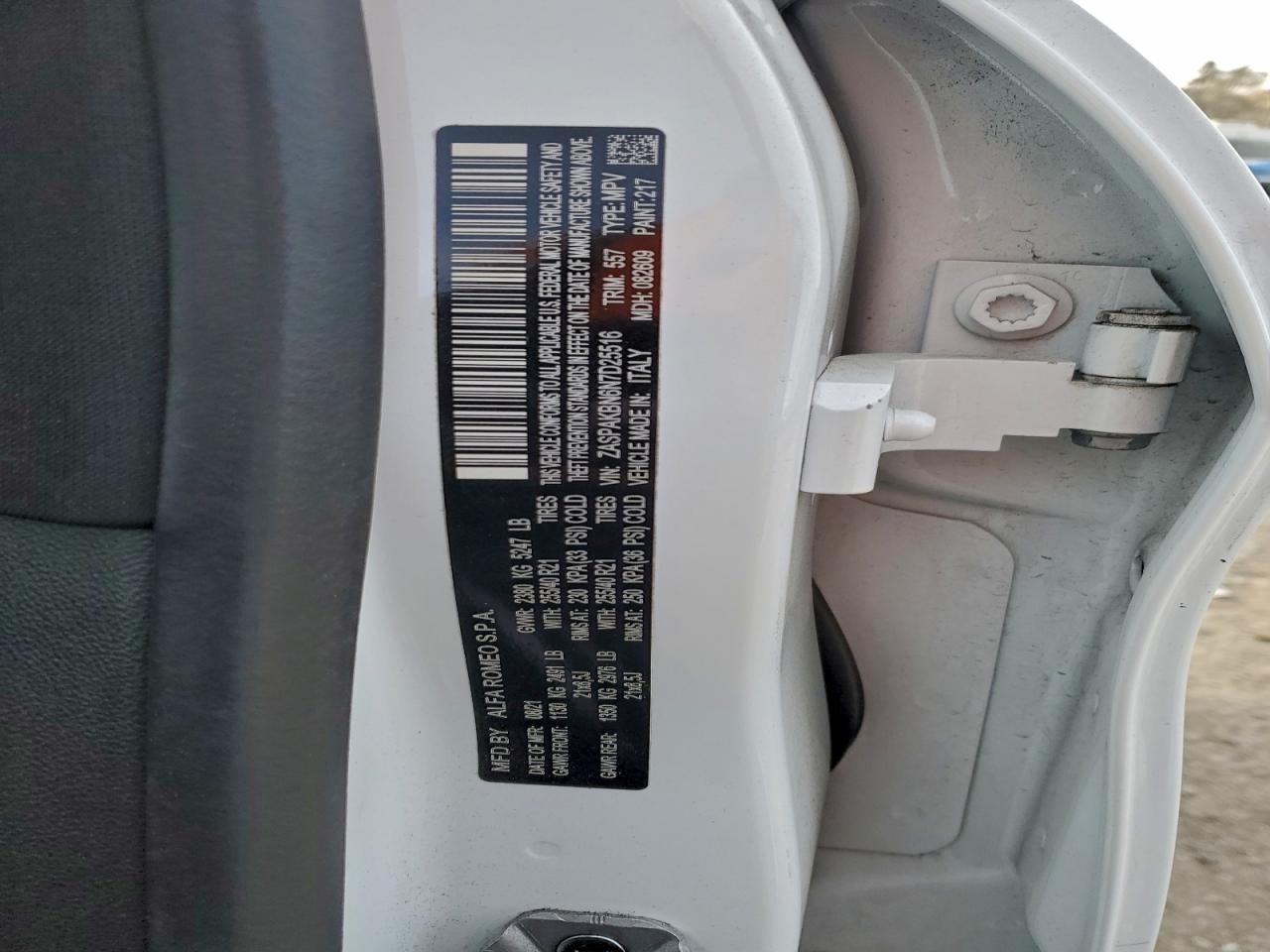 Alfa Romeo Stelvio Ti Image 11