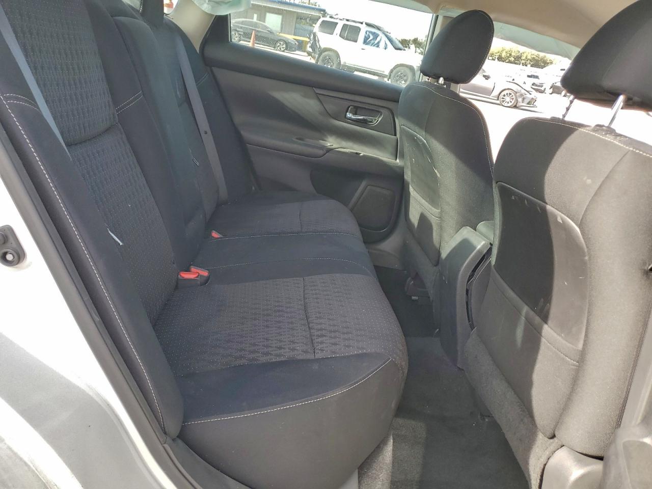 Nissan Altima 2.5 Image 10