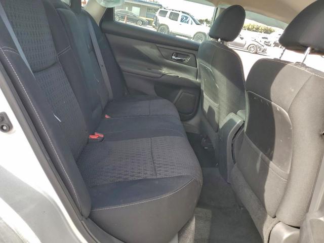 Nissan Altima 2.5 Image 10