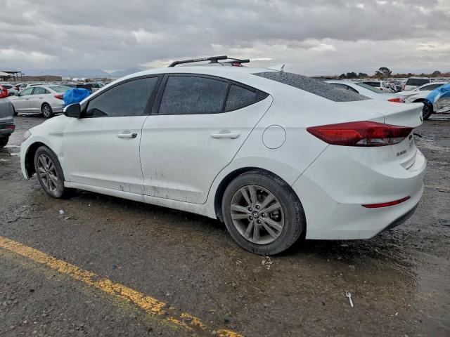 Hyundai ELANTRA Sel Image 2