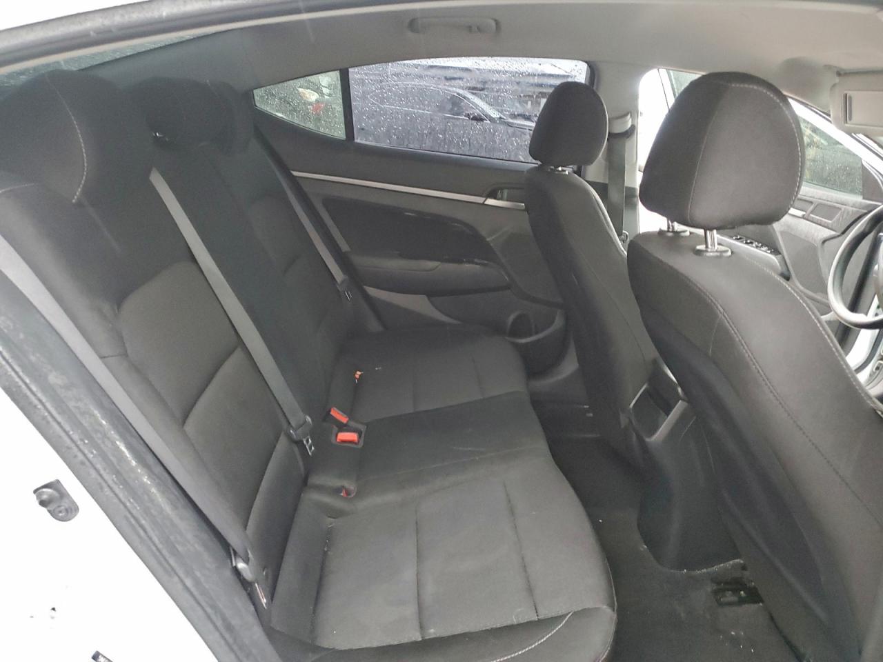 Hyundai ELANTRA Sel Image 10