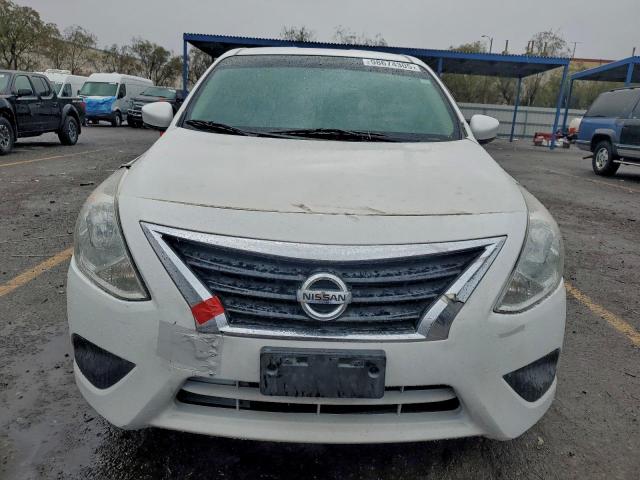 Nissan Versa S Image 4