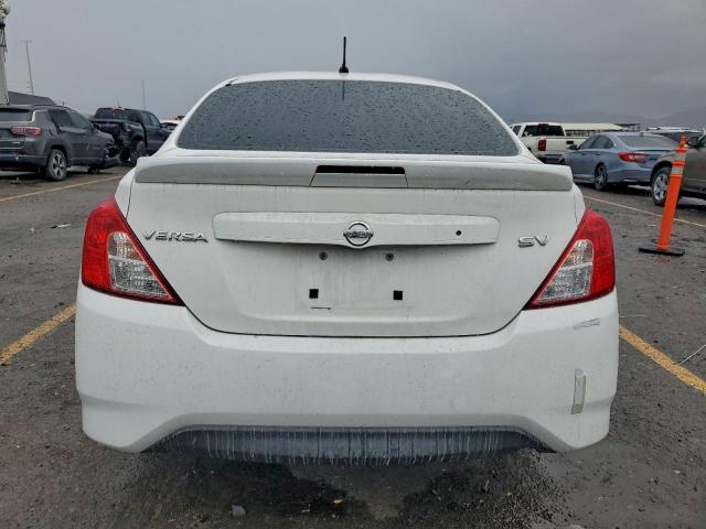 Nissan Versa S Image 5