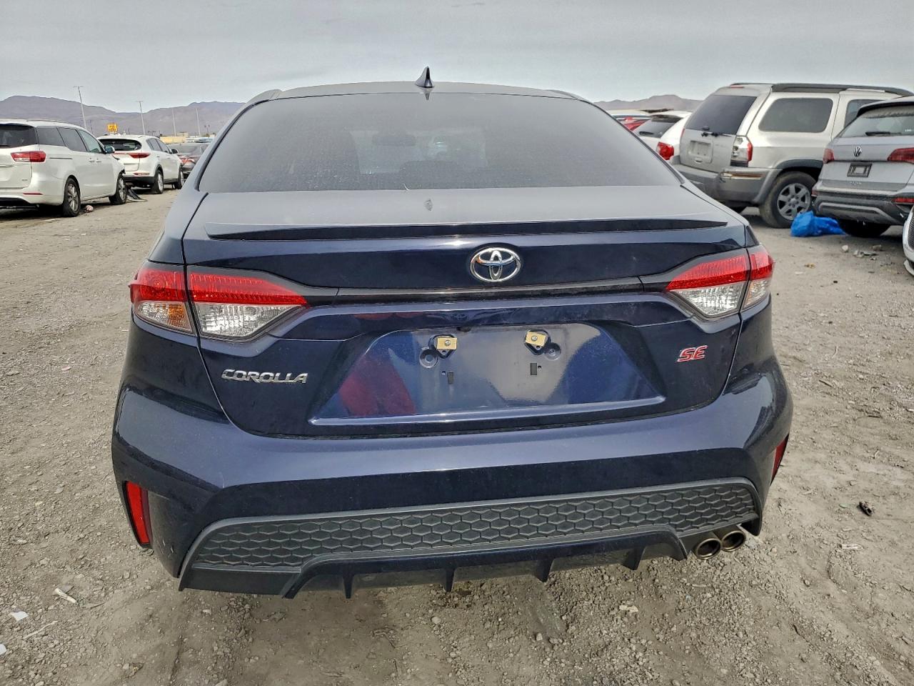 Toyota Corolla Se Image 8