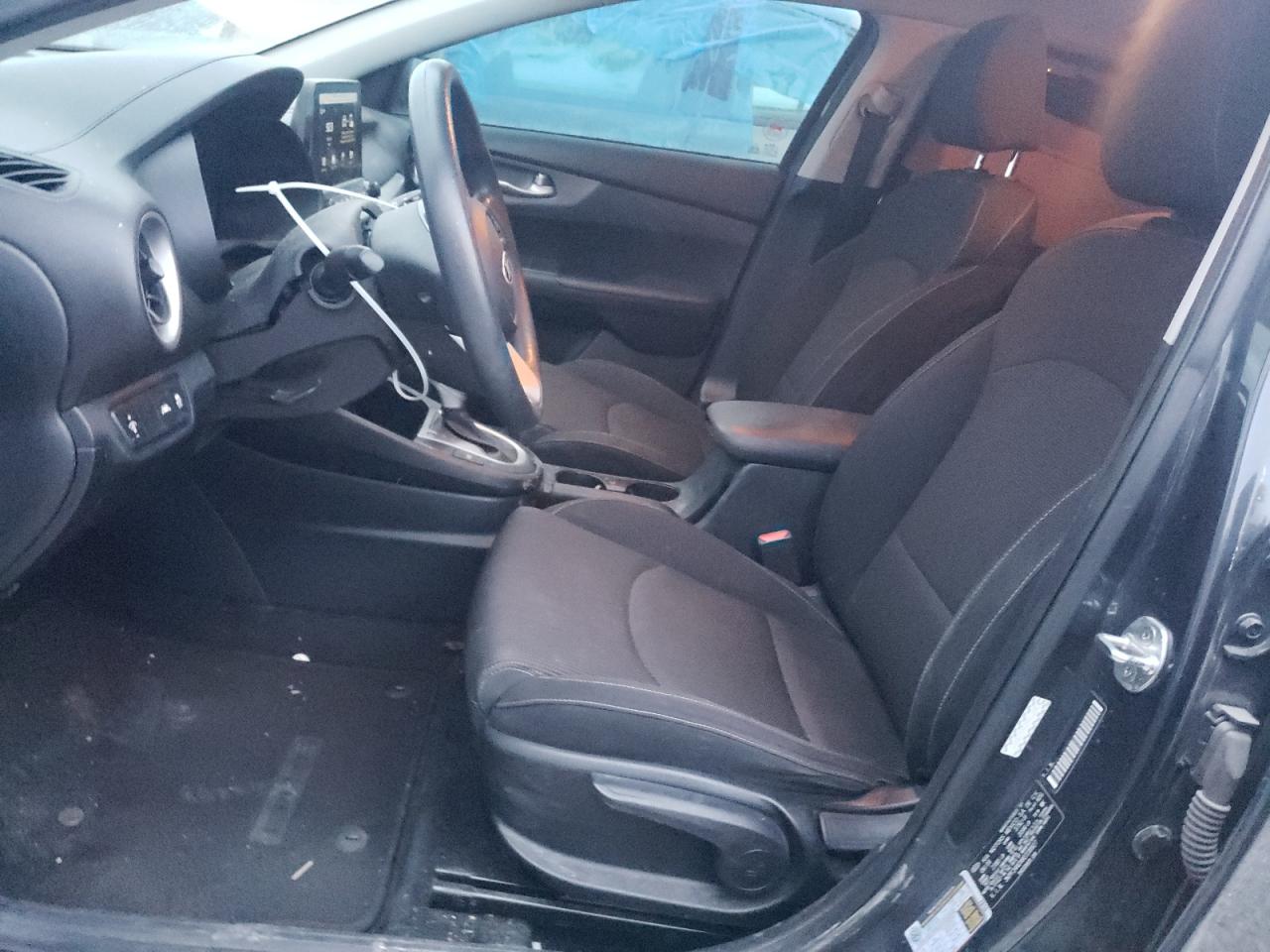 Kia Forte Fe Image 8